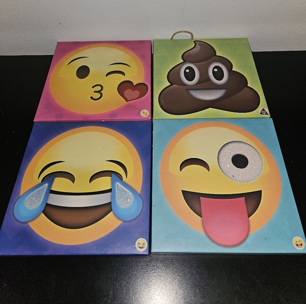 Emoji Canvas Wall Art Set
